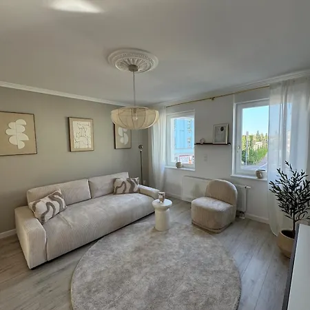 Aesthetic Cozy Apartment *